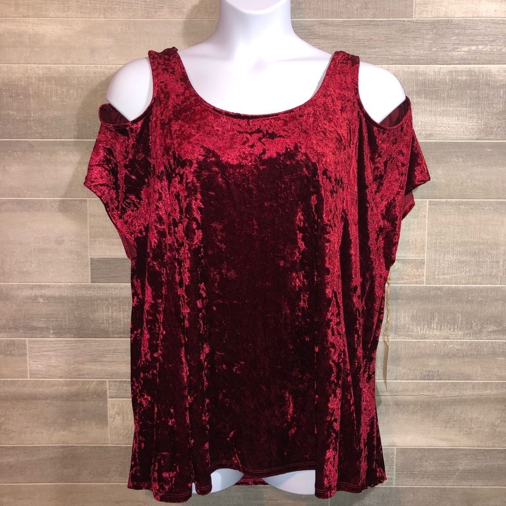 NWT- Velvet Cold Shoulder Top 3X